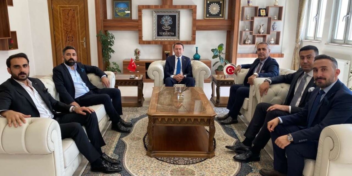 Hakkari Baro Başkanı Ergün Canan’dan Kaymakam Volkan Hülür’e Ziyaret