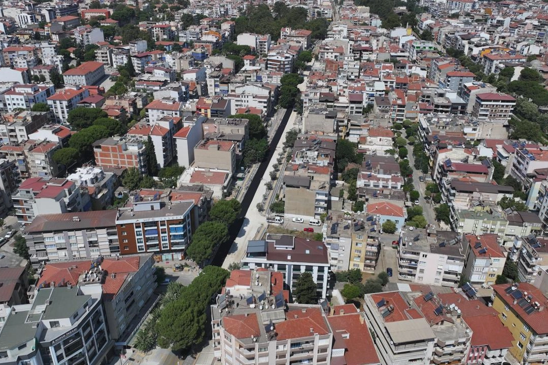 Salihli’de 4 Caddeye Sıcak Asfalt: 3,5 Kilometrelik Güzergâh Yenileniyor